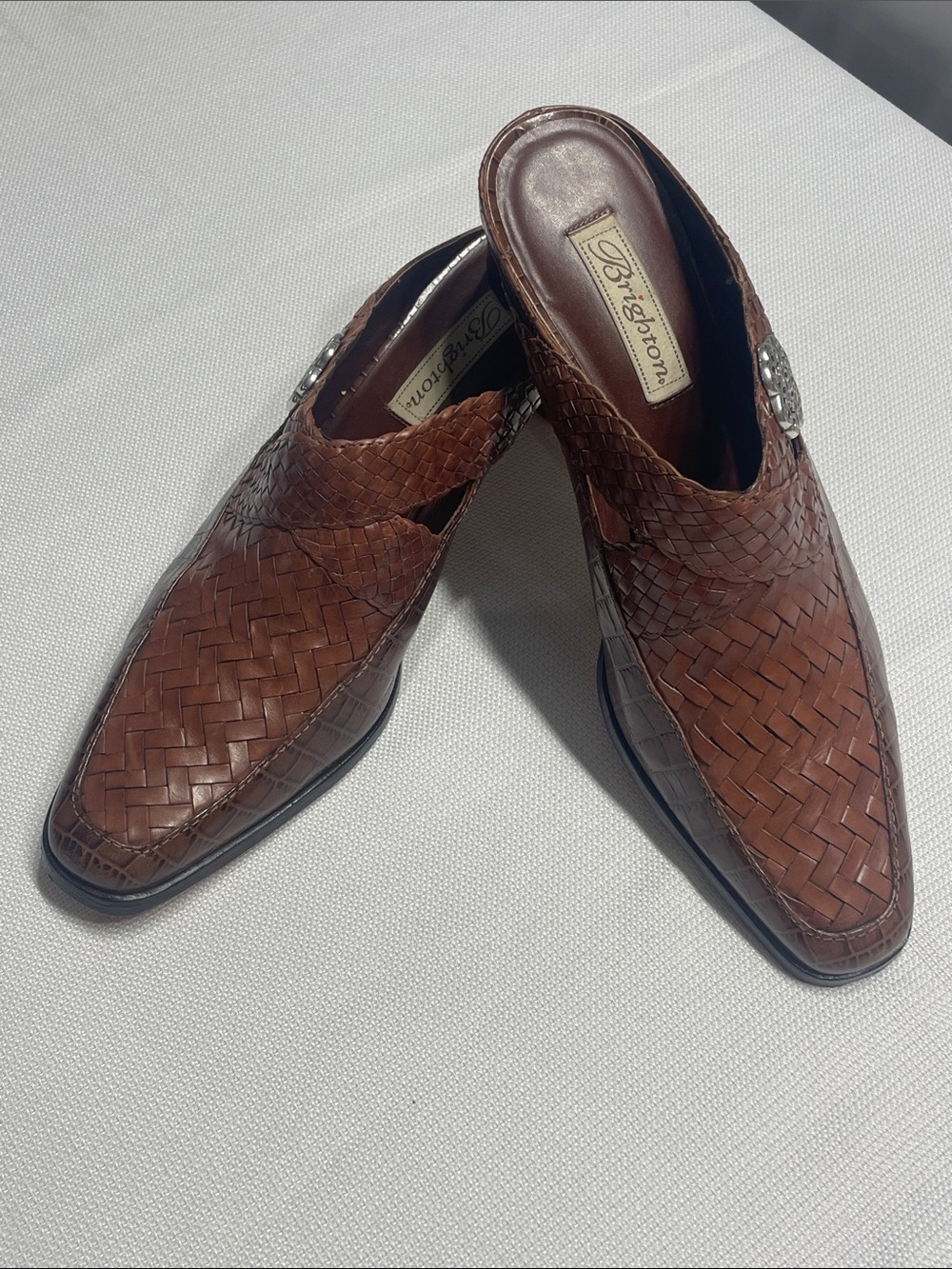 Brighton Brown Woven Leather Slip-On Loafers Twain Silver Emblem. Size 10 M.